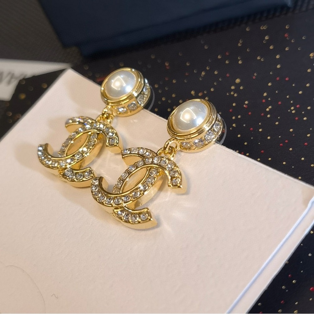 Chanel earrings - Picture 2 of 8